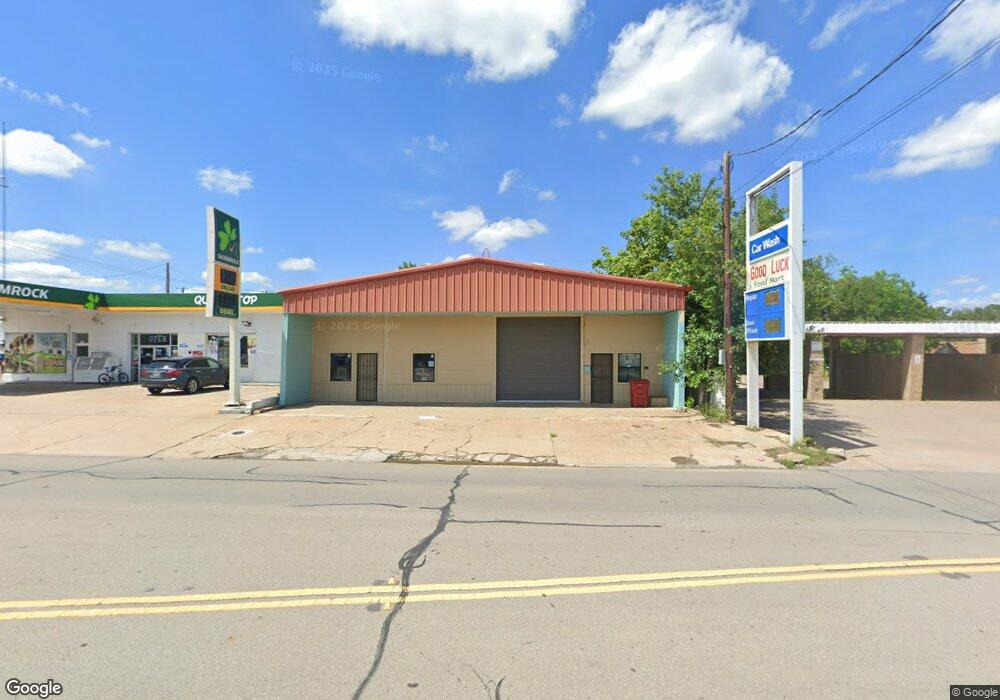 303 E Sam Rayburn Dr, Bonham, TX 75418 - photo 1