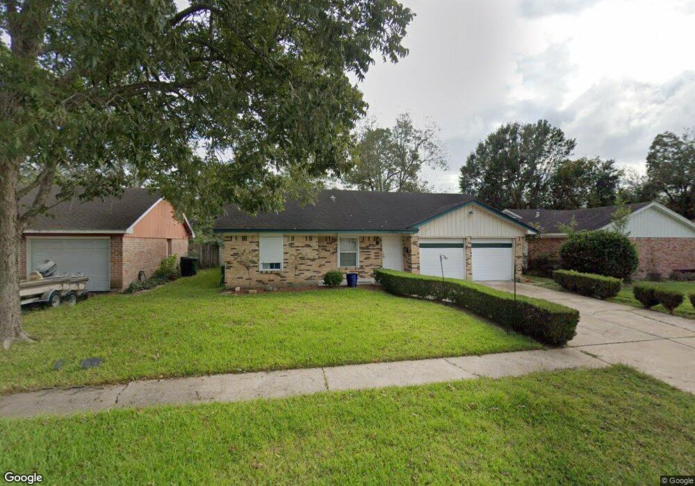 9722 Santa Monica Blvd, Houston, TX 77089 - photo 1