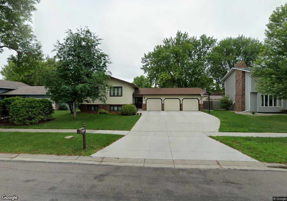 3420 Maple St N, Fargo, ND 58102 - photo 1