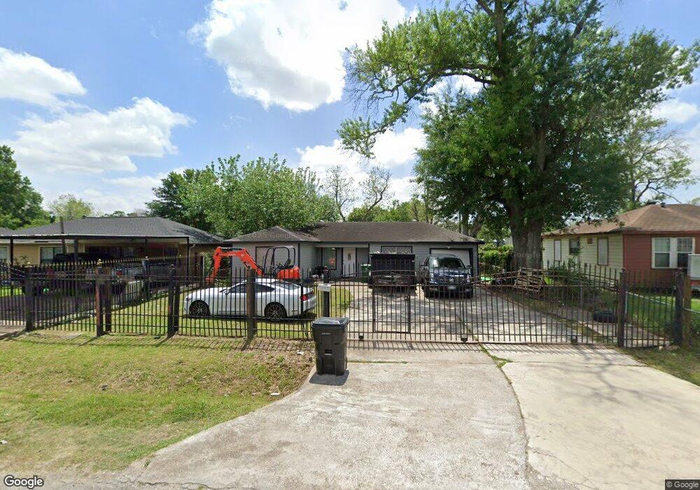 312 Charles Rd, Houston, TX 77076 - photo 1