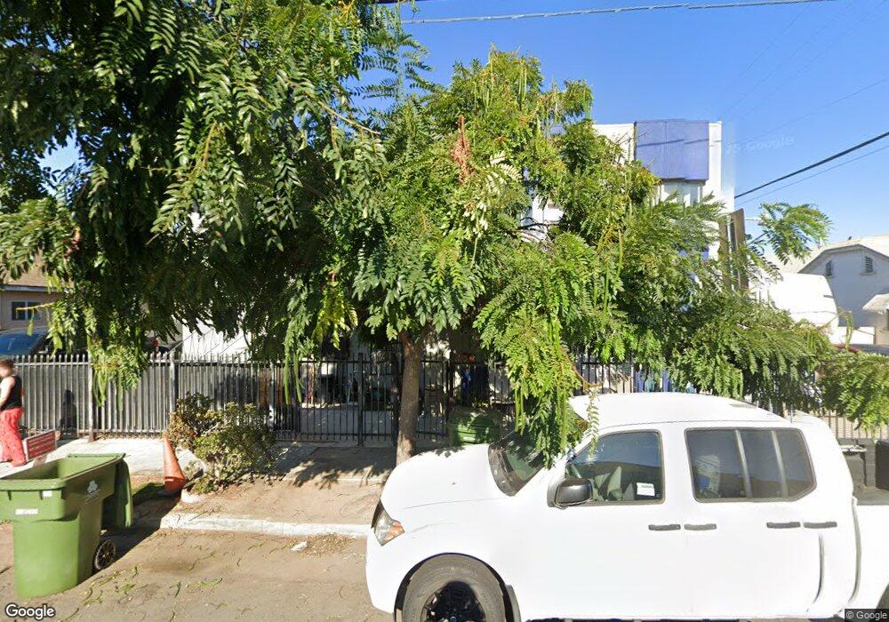 1715 Vineyard Ave, Los Angeles, CA 90019 - photo 1