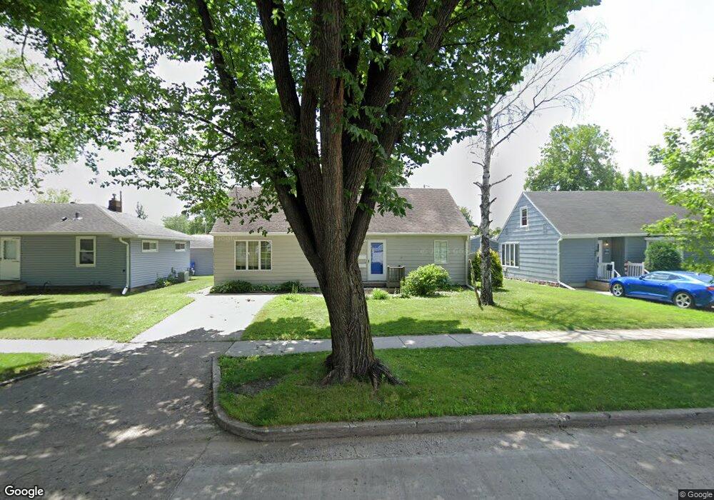 1906 12th Ave S, Fargo, ND 58103 - photo 1