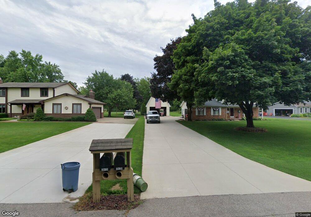 7415 Buckthorn Dr, West Bloomfield, MI 48324 - photo 1