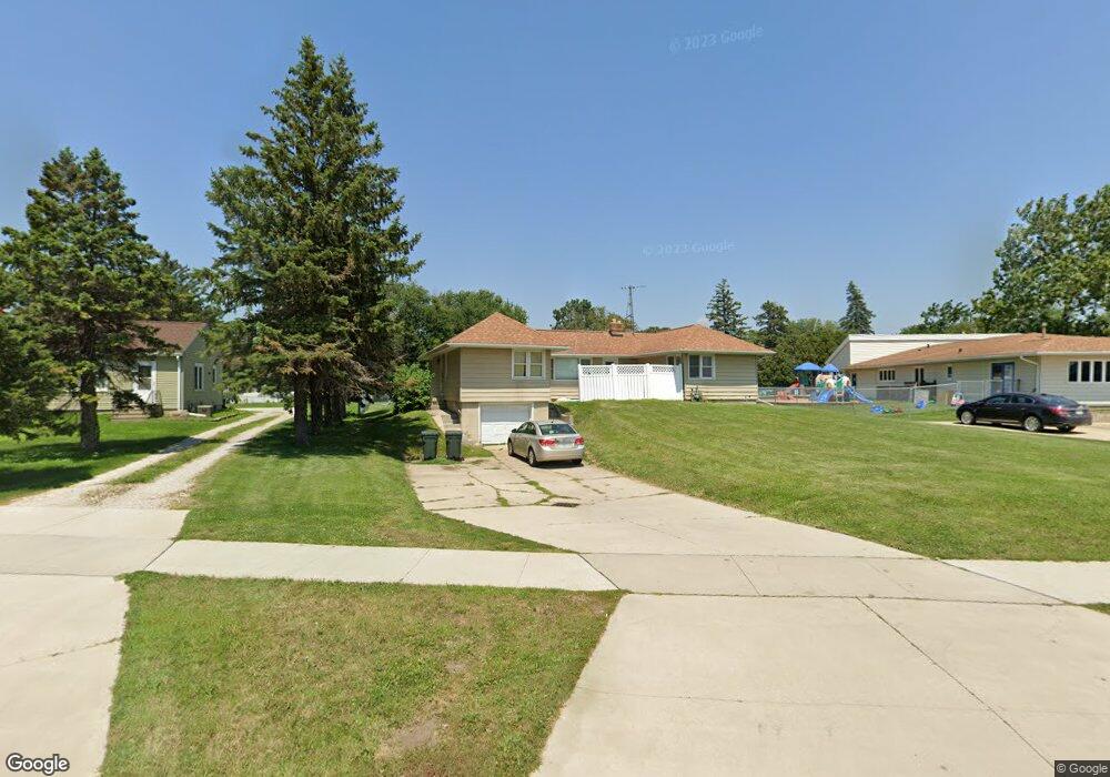 4904 University Ave, Cedar Falls, IA 50613 - photo 1