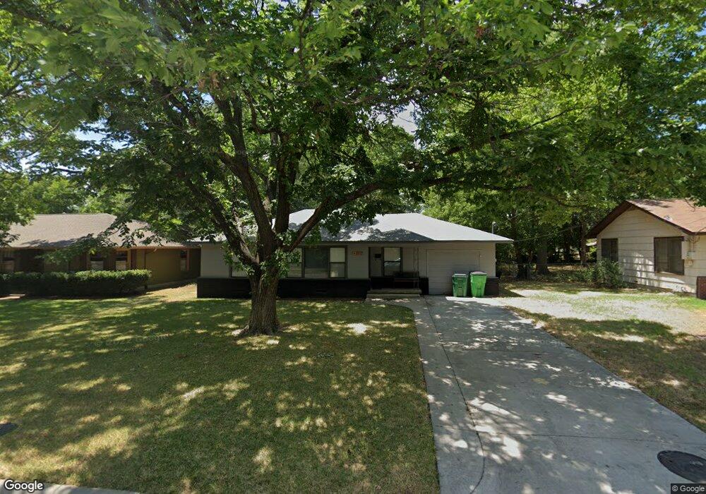 1107 Whaley Dr, Gainesville, TX 76240 - photo 1