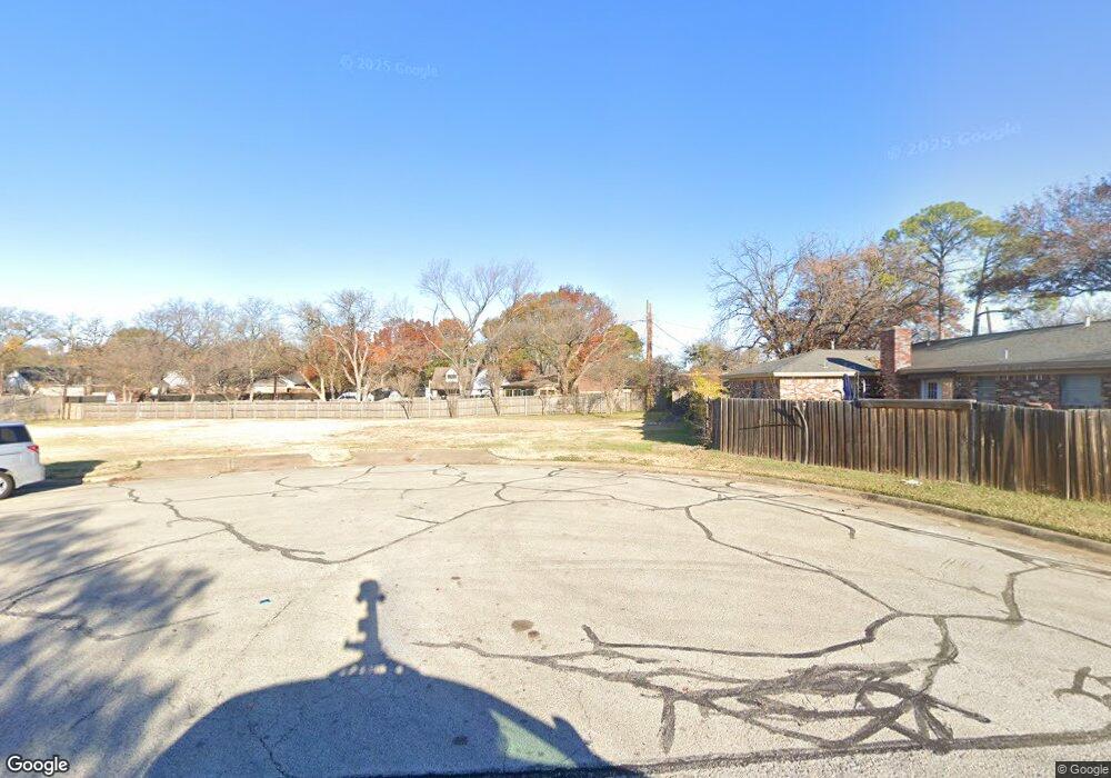 1105 Shady Oak Ct, Bedford, TX 76021 - photo 1