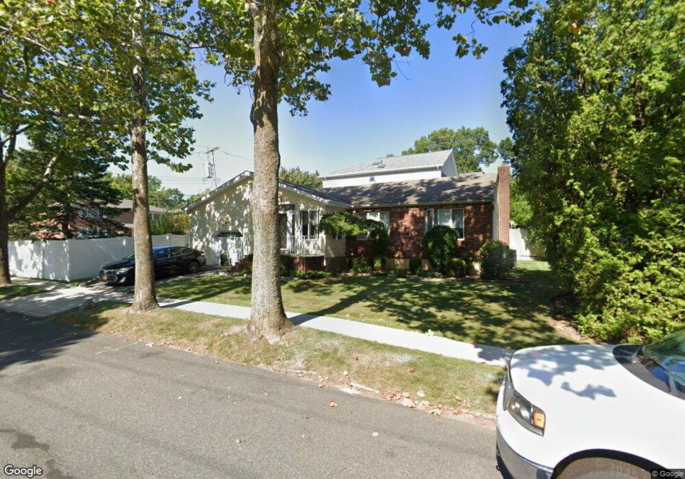 7 Champlain Ave, Staten Island, NY 10306 - photo 1
