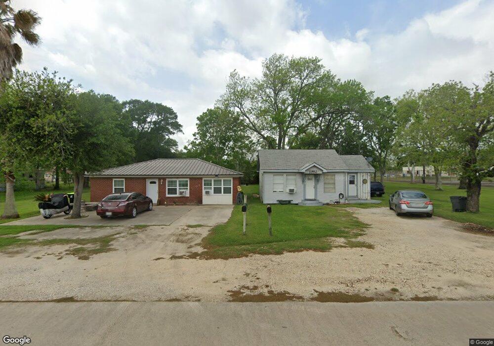 1404 Sycamore Ave, Bay City, TX 77414 - photo 1