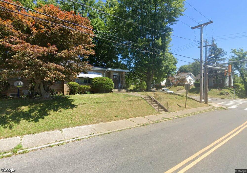 1902 Gibbs Ave NE, Canton, OH 44714 - photo 1