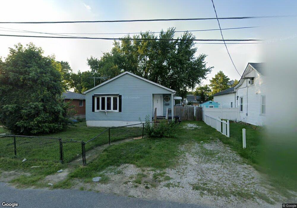 804 Platinum Ave, Essex, MD 21221 - photo 1