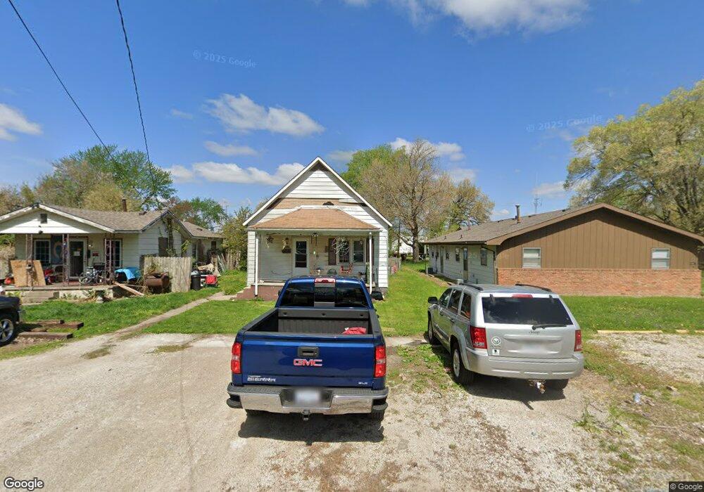 1315 N Mclean St, Lincoln, IL 62656 - photo 1
