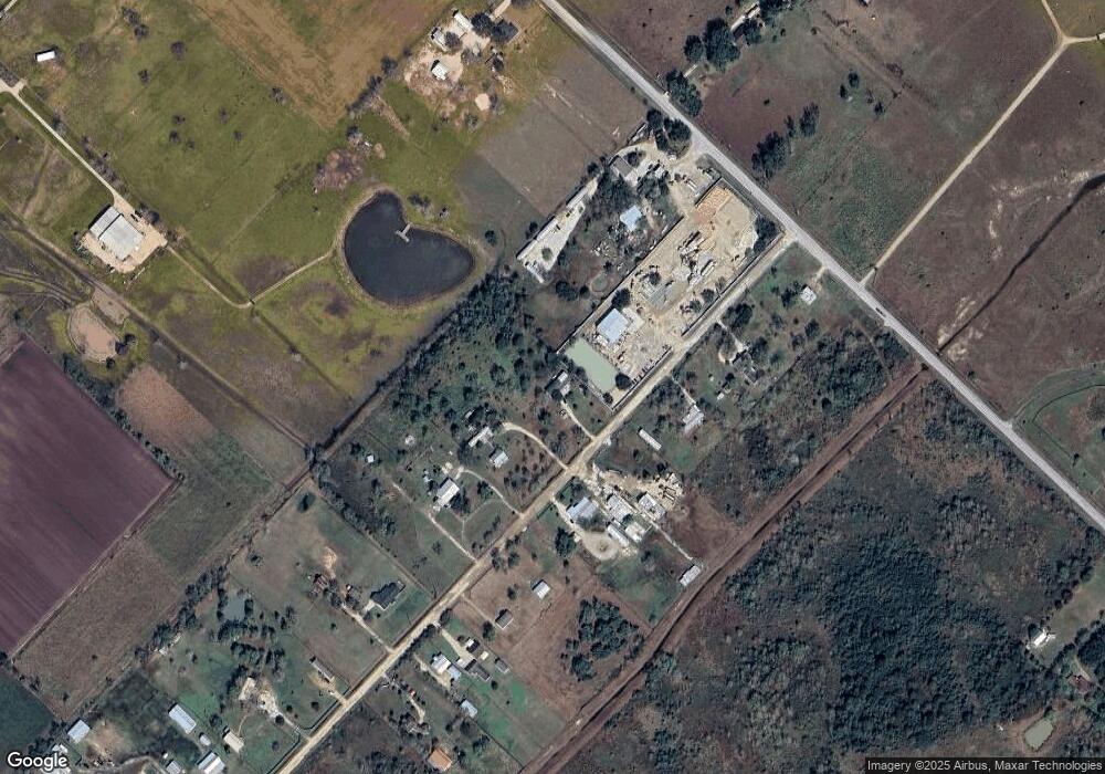 9116 E Creek Bend Dr, Needville, TX 77461 - photo 1