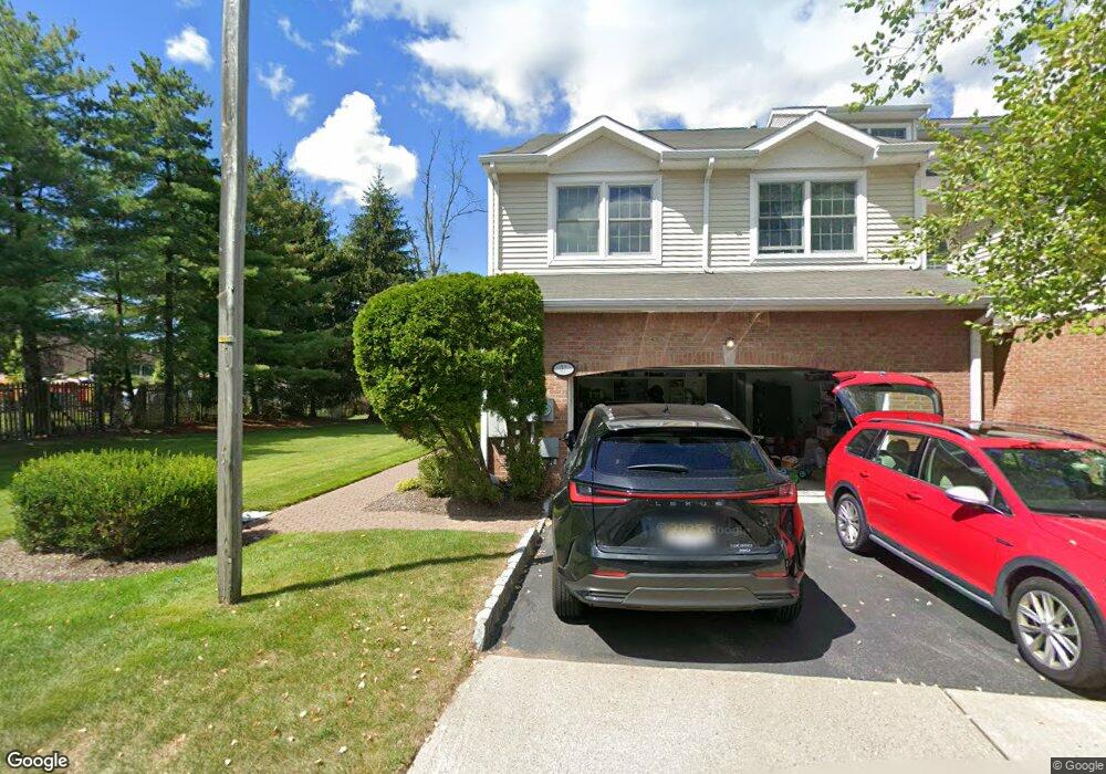 37 Waldeck Ct, West Orange, NJ 07052 - photo 1