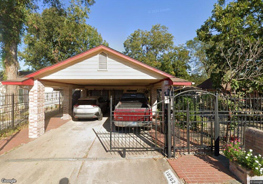 10202 Scotsbrook Dr, Houston, TX 77038 - photo 1