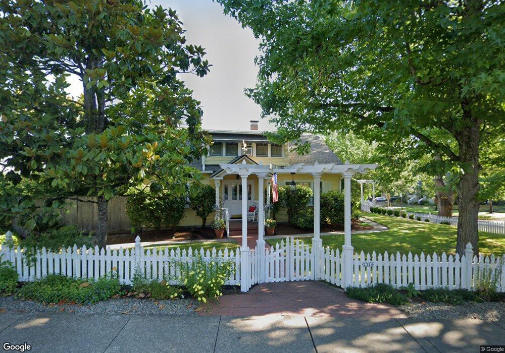 2316 Fairmount Blvd, Eugene, OR 97403 - photo 1