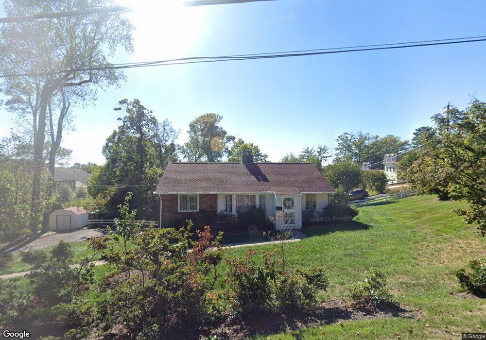 2320 Highland Ave, Falls Church, VA 22046 - photo 1