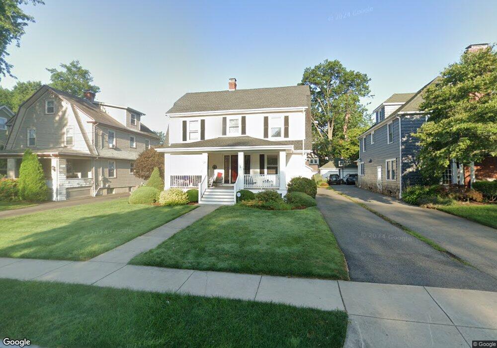 39 Lexington Rd, West Hartford, CT 06119 - photo 1