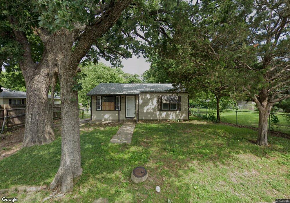720 B St SE, Ardmore, OK 73401 - photo 1