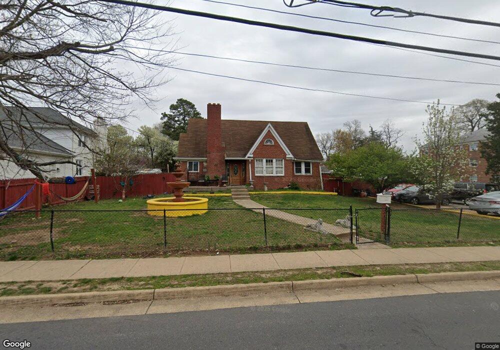 3445 Charles St, Falls Church, VA 22041 - photo 1