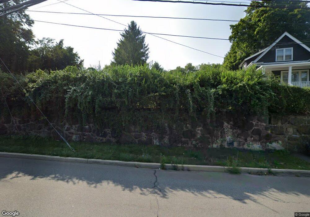 1811 Crompond Rd, Peekskill, NY 10566 - photo 1