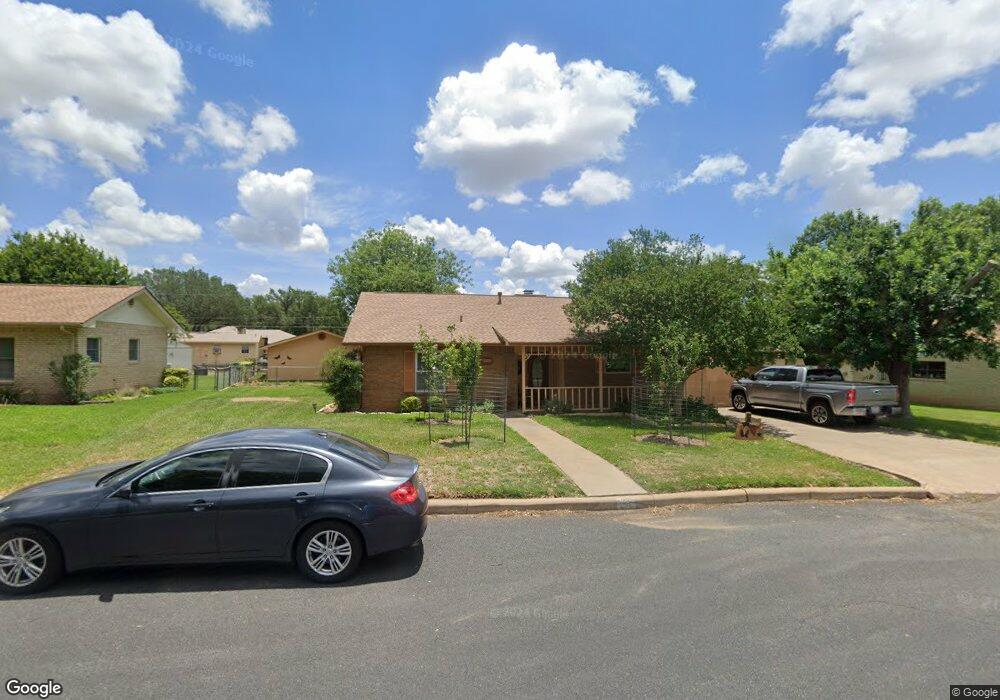 208 W Driftwood Dr, Fredericksburg, TX 78624 - photo 1