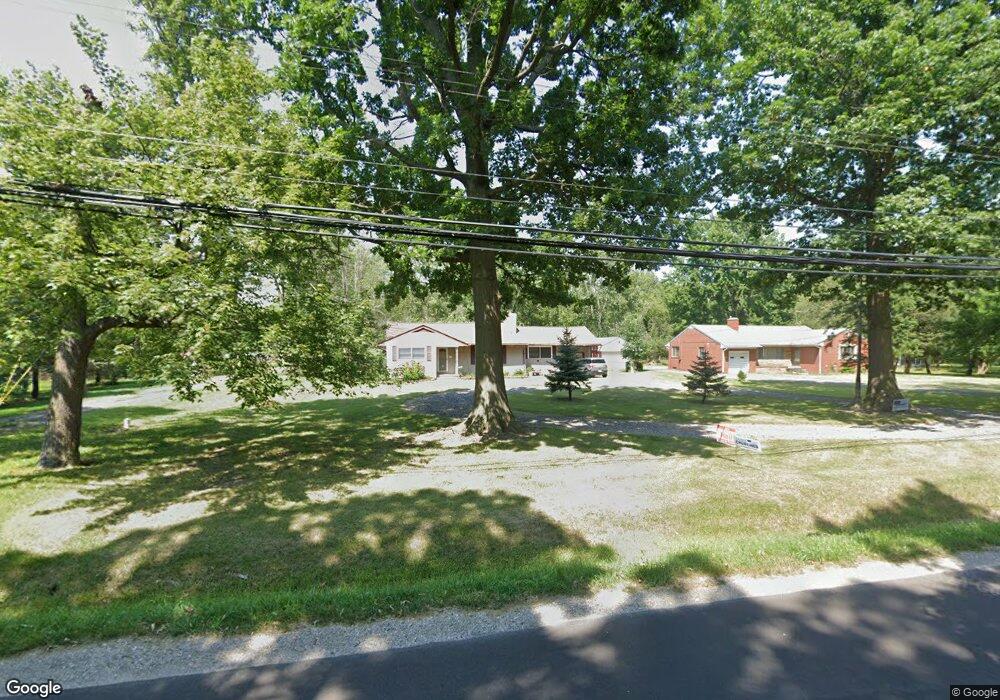 8040 Ferry Rd, Grosse Ile, MI 48138 - photo 1