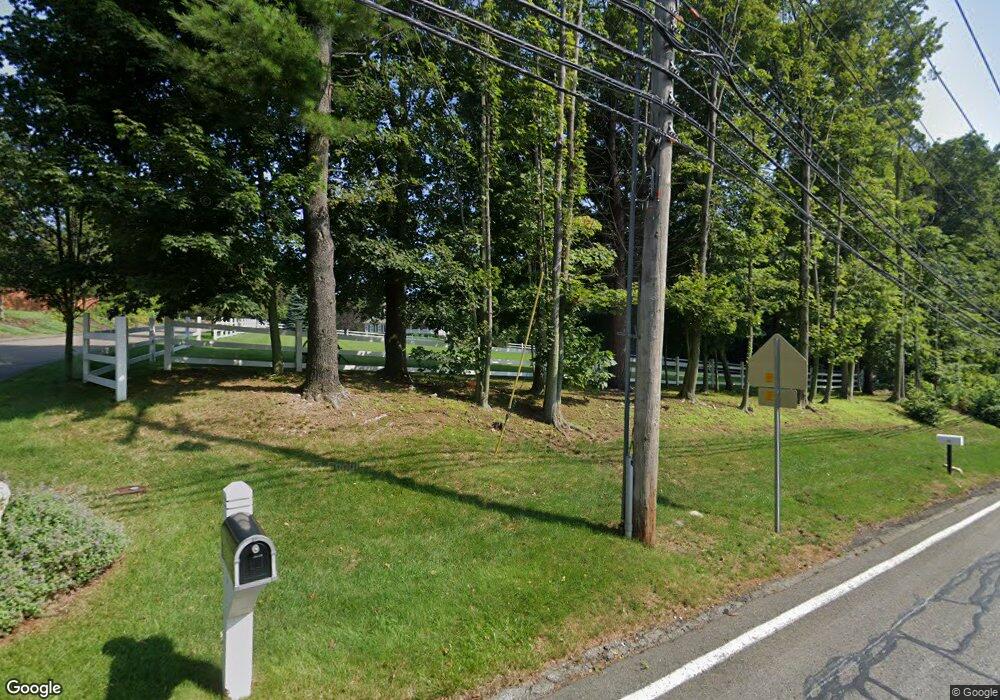 15 Mohegan Rd, Shelton, CT 06484 - photo 1