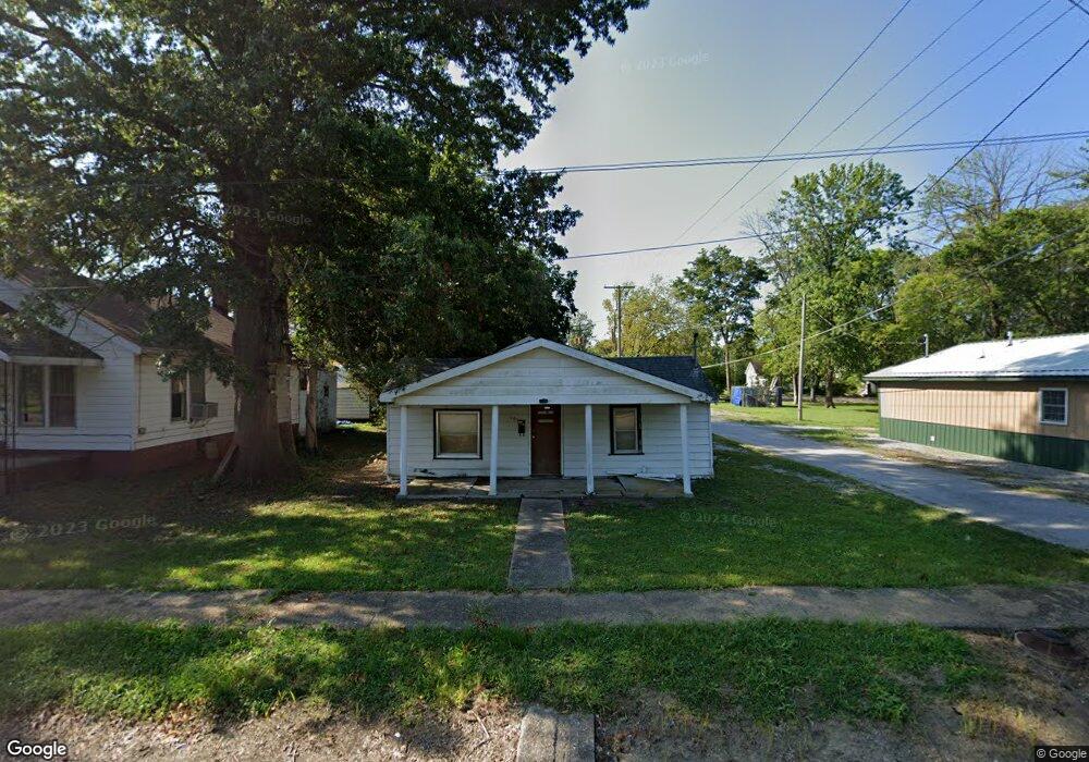 607 W Elm St, Harrisburg, IL 62946 - photo 1