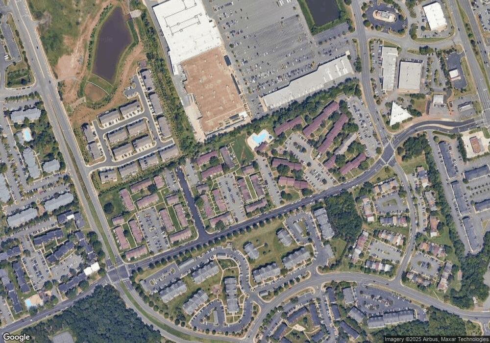 7505 Purdue Ct, Manassas, VA 20109 - photo 1