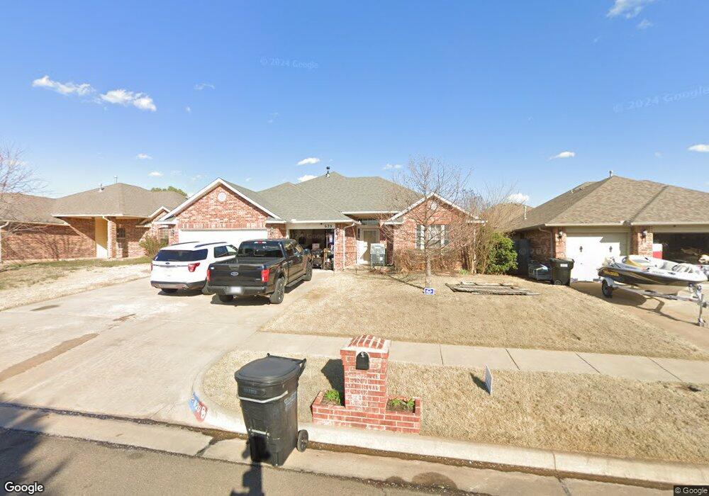 620 Allison Ln, Moore, OK 73160 - photo 1