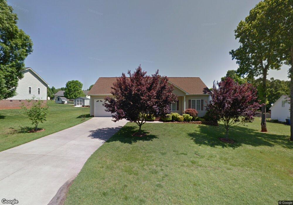 127 Cross Creek Dr, Statesville, NC 28625 - photo 1