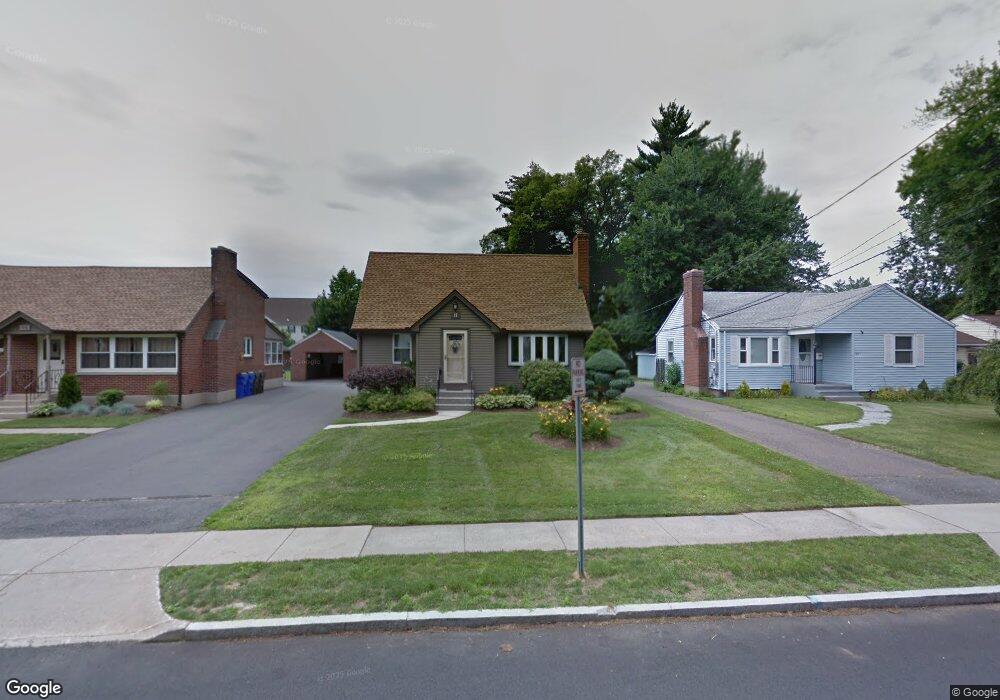 17 Elmfield St, West Hartford, CT 06110 - photo 1