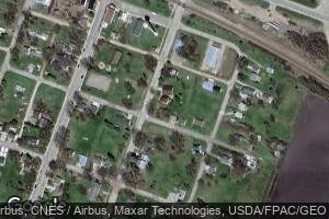206 3rd St S, de Graff, MN 56271