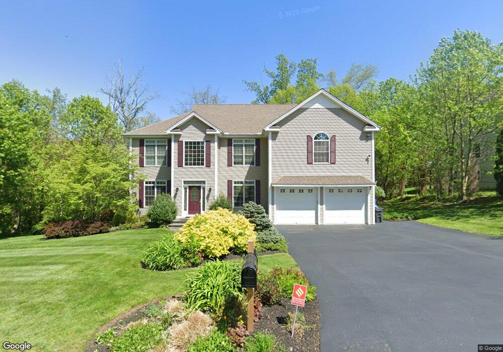 10 Tashua Ln, Trumbull, CT 06611 - photo 1