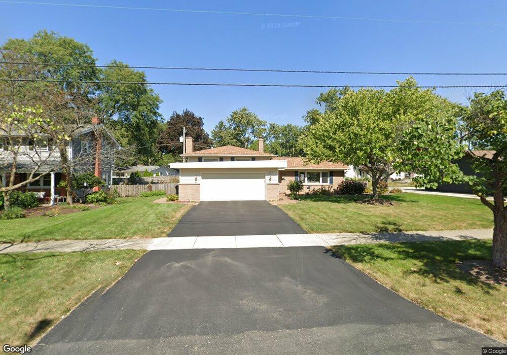 437 W Gartner Rd, Naperville, IL 60540 - photo 1