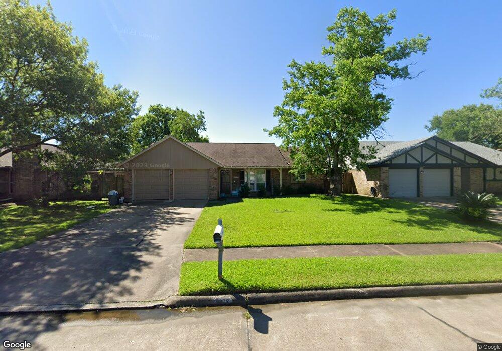 4315 Townes Forest Rd, Friendswood, TX 77546 - photo 1