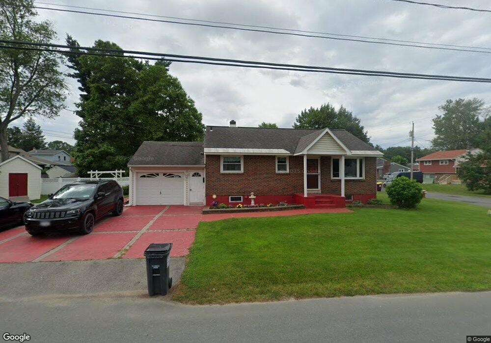 28 Tulip St, Schenectady, NY 12306 - photo 1