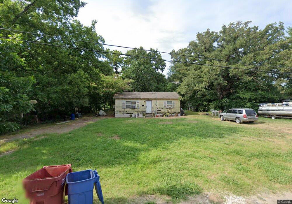 801 Earl Turner St, Bonham, TX 75418 - photo 1
