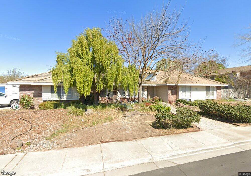 2110 Pontiac St, Oakdale, CA 95361 - photo 1