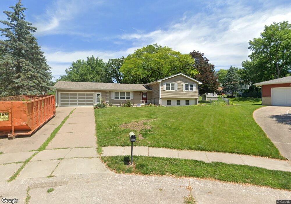 3829 Woodland Ct, Davenport, IA 52807 - photo 1