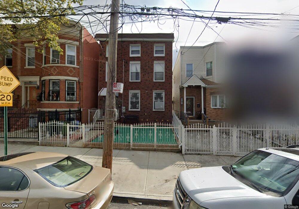 29 Nichols Ave, Brooklyn, NY 11208 - photo 1