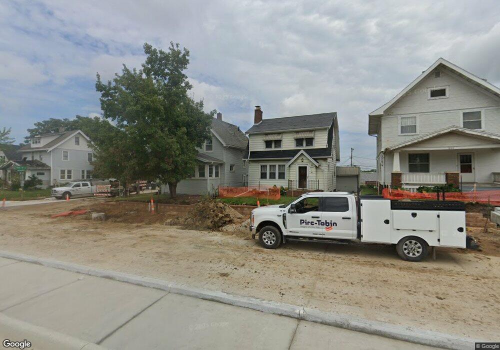 1804 Mount Vernon Rd SE, Cedar Rapids, IA 52403 - photo 1