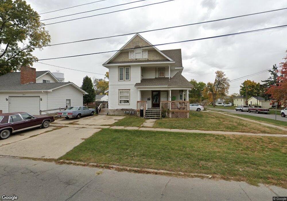 324 W 4th St S, Newton, IA 50208 - photo 1