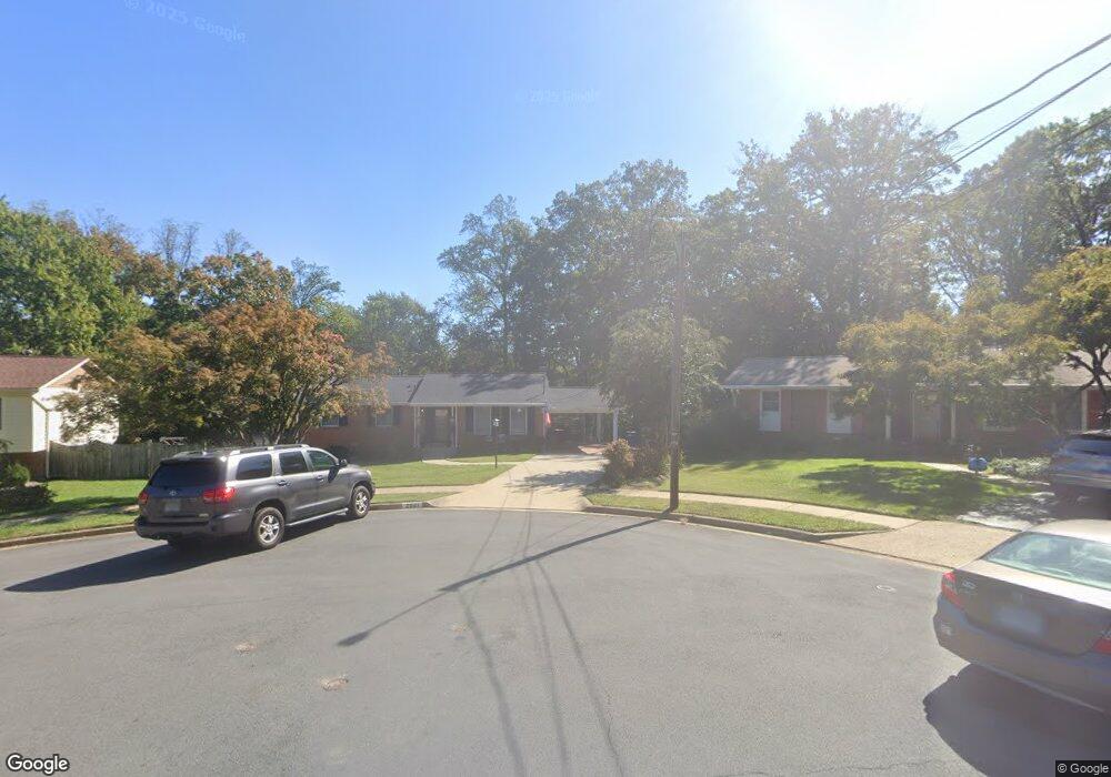 2521 Bull Run Ct, Vienna, VA 22180 - photo 1