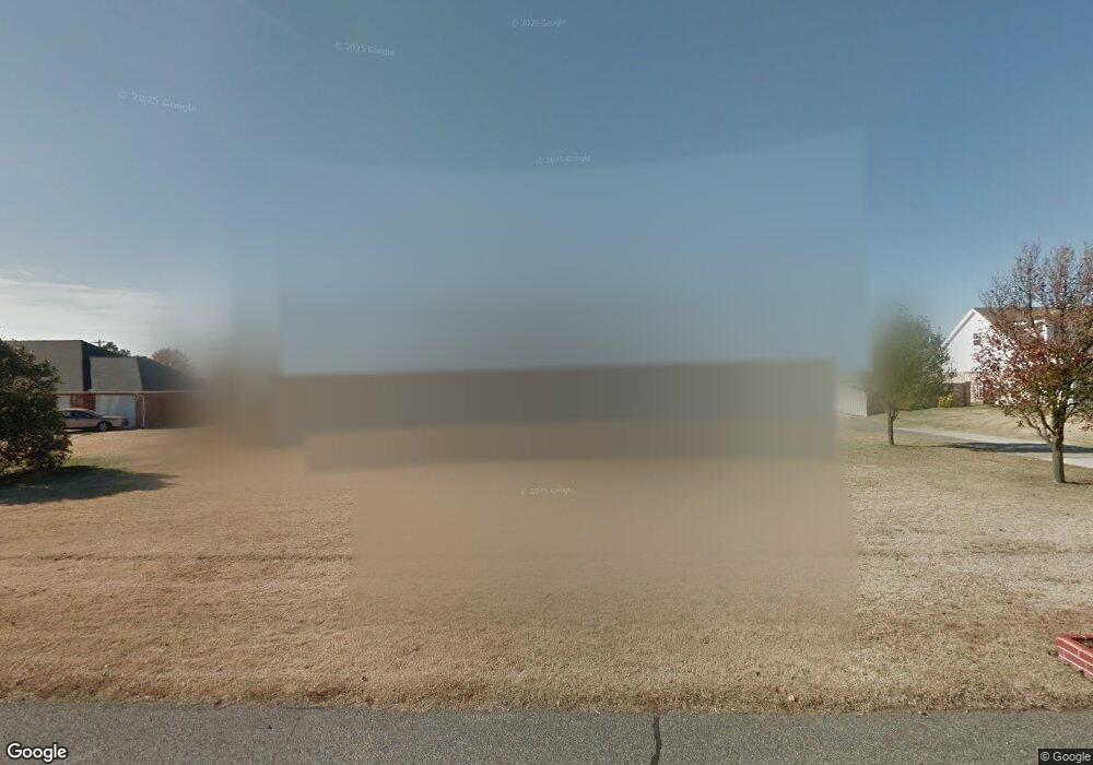 1305 Lost Creek Dr, Moore, OK 73160 - photo 1