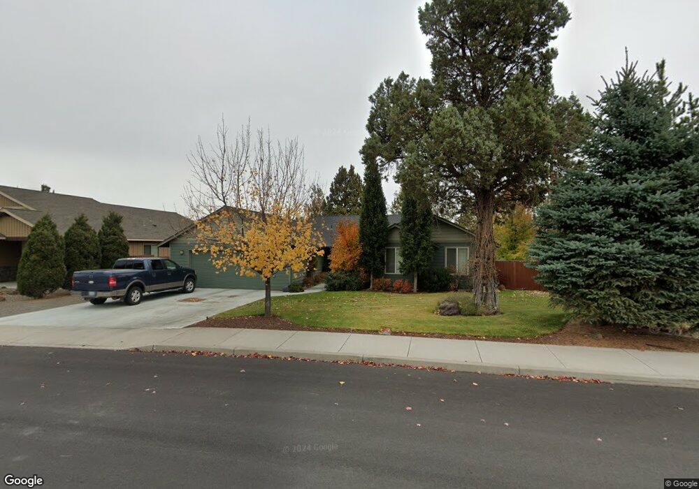 1056 SW Rimrock Way, Redmond, OR 97756 - photo 1