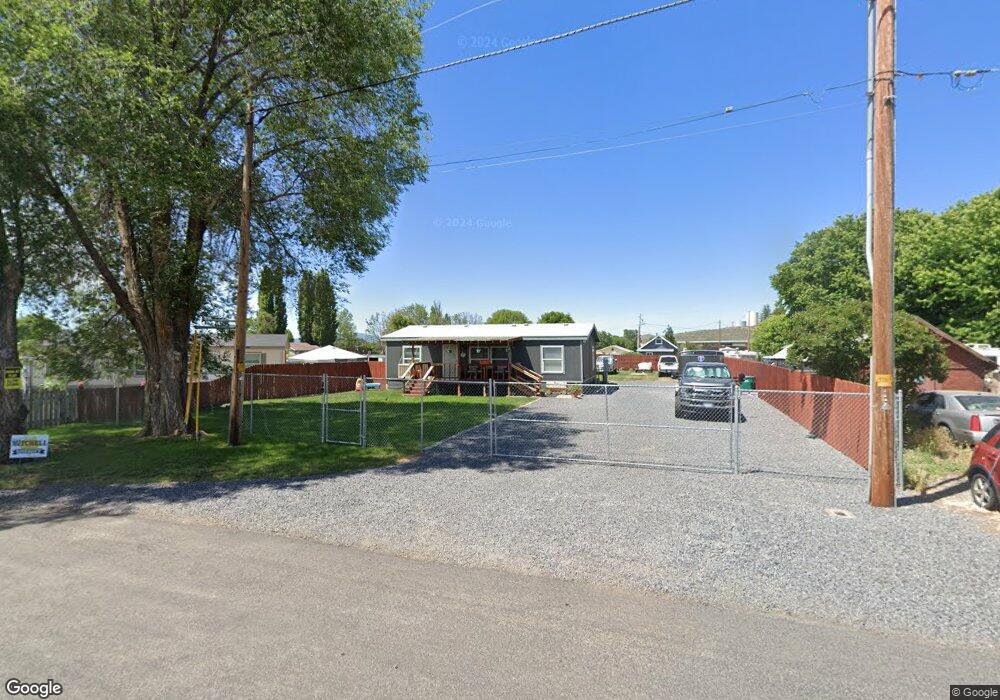 3200 Barry Ave, Klamath Falls, OR 97603 - photo 1