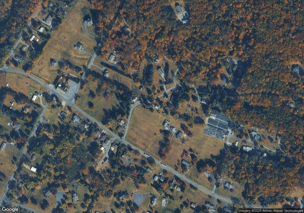 24 Machamer Rd, Douglassville, PA 19518 - photo 1