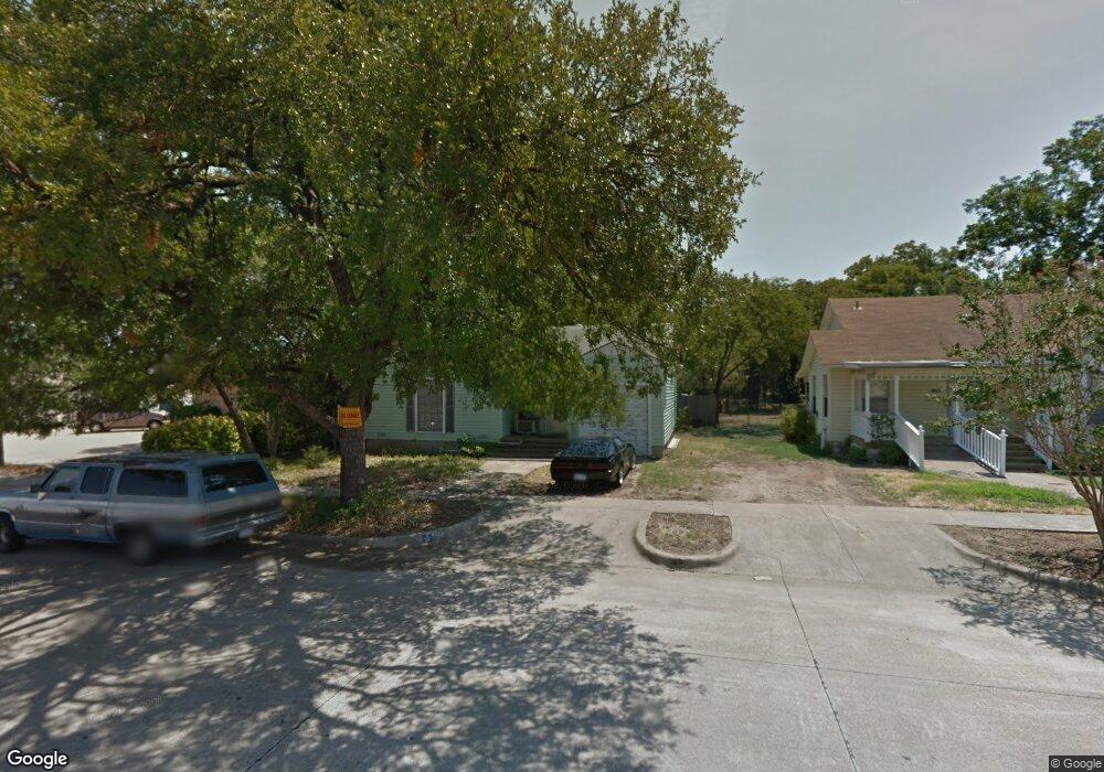 117 SW Dallas St, Grand Prairie, TX 75051 - photo 1