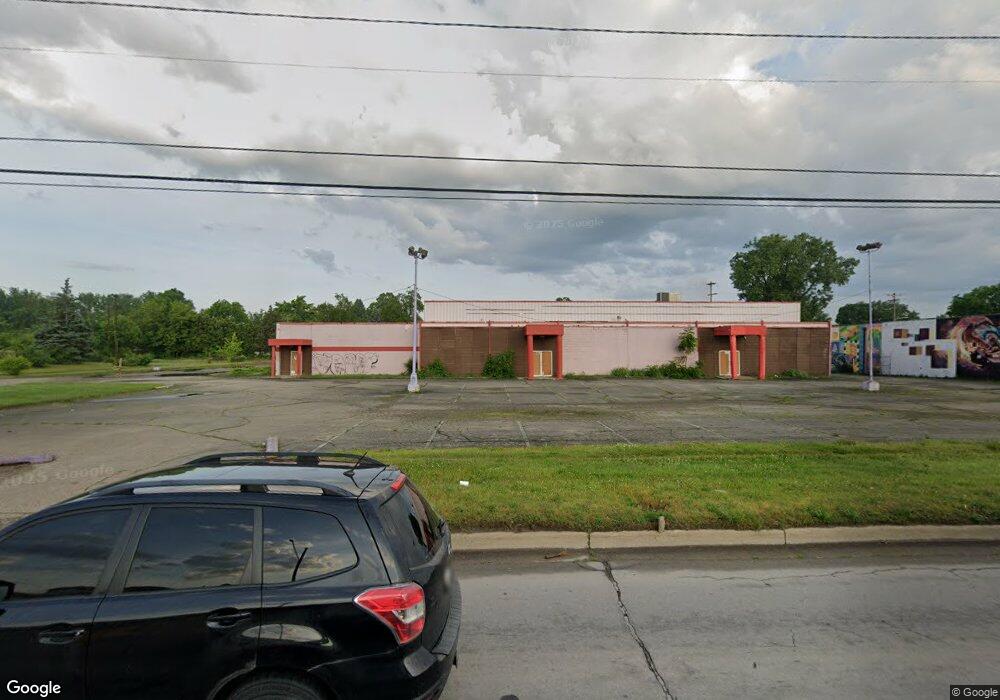 1938 S Dort Hwy, Flint, MI 48503 - photo 1
